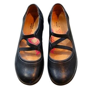 Comfortiva Align Mary Jane Black Leather Shoe Women's 6 Wide Like New Elastic